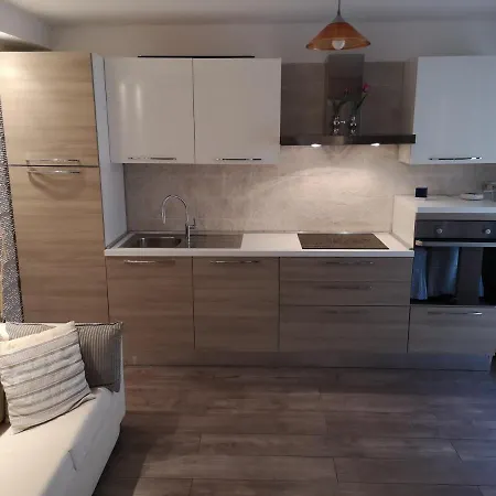 Casa Con Giardino Holiday home *