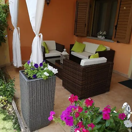 Holiday home Casa Con Giardino *
