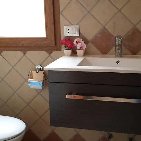 Casa Con Giardino * Ольбия